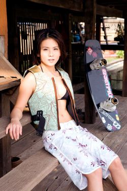 护士脱了内裤让人摸到高潮